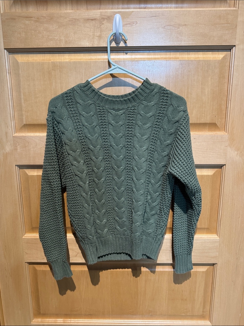 American eagle sweater